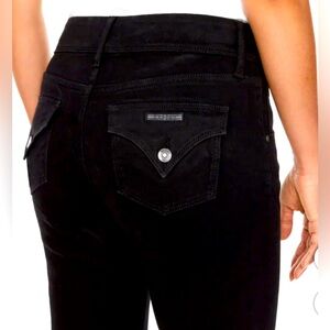 Features:
Signature Button Flap-Back Pockets
Premium Stretch Denim
Mid-Rise